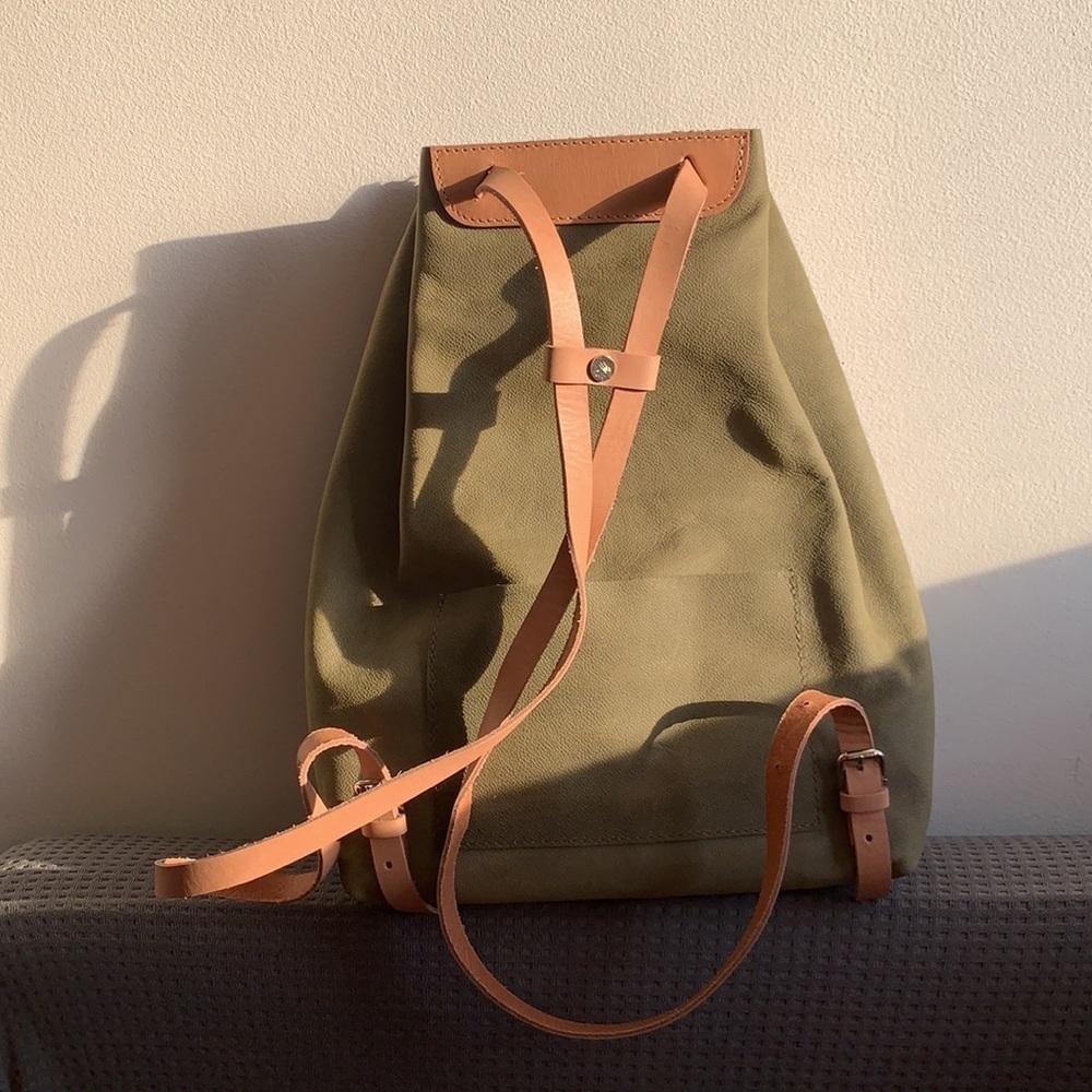 Green Nubuck suede leather backpack - Picture 16 of 17